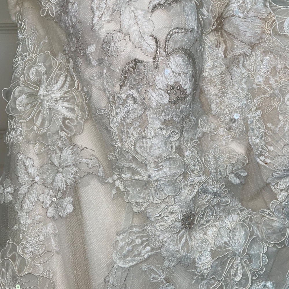 Flowy Lace Melissa Sweet Wedding Dress - Picture 10 of 12